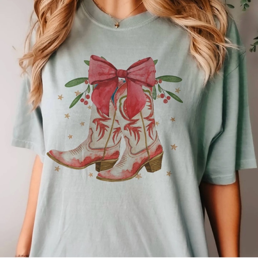 Comfort Colors Mint Tee with Pink Cowboy Boots Graphic Women’s Size L